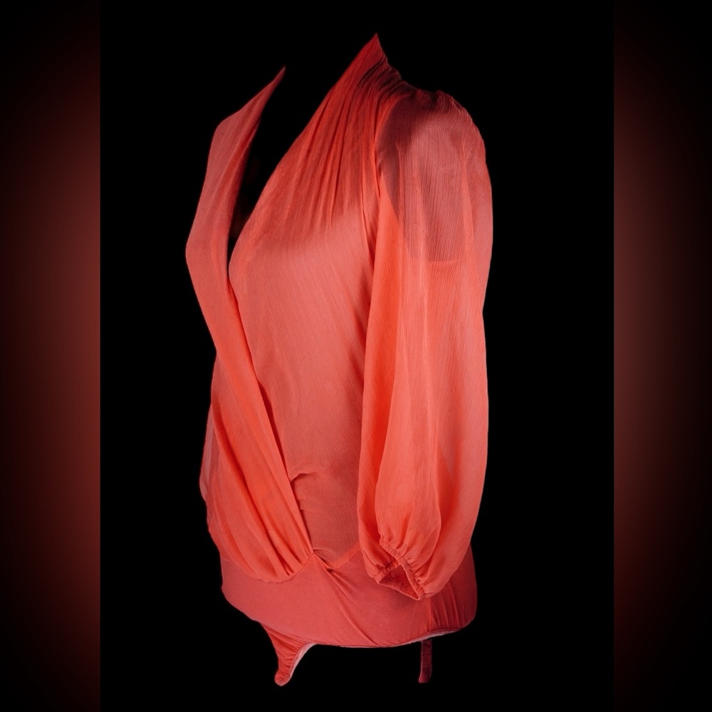 Valiant Paris Red Wrap-Style Bodysuit Blouse – Size M - Picture 4 of 17